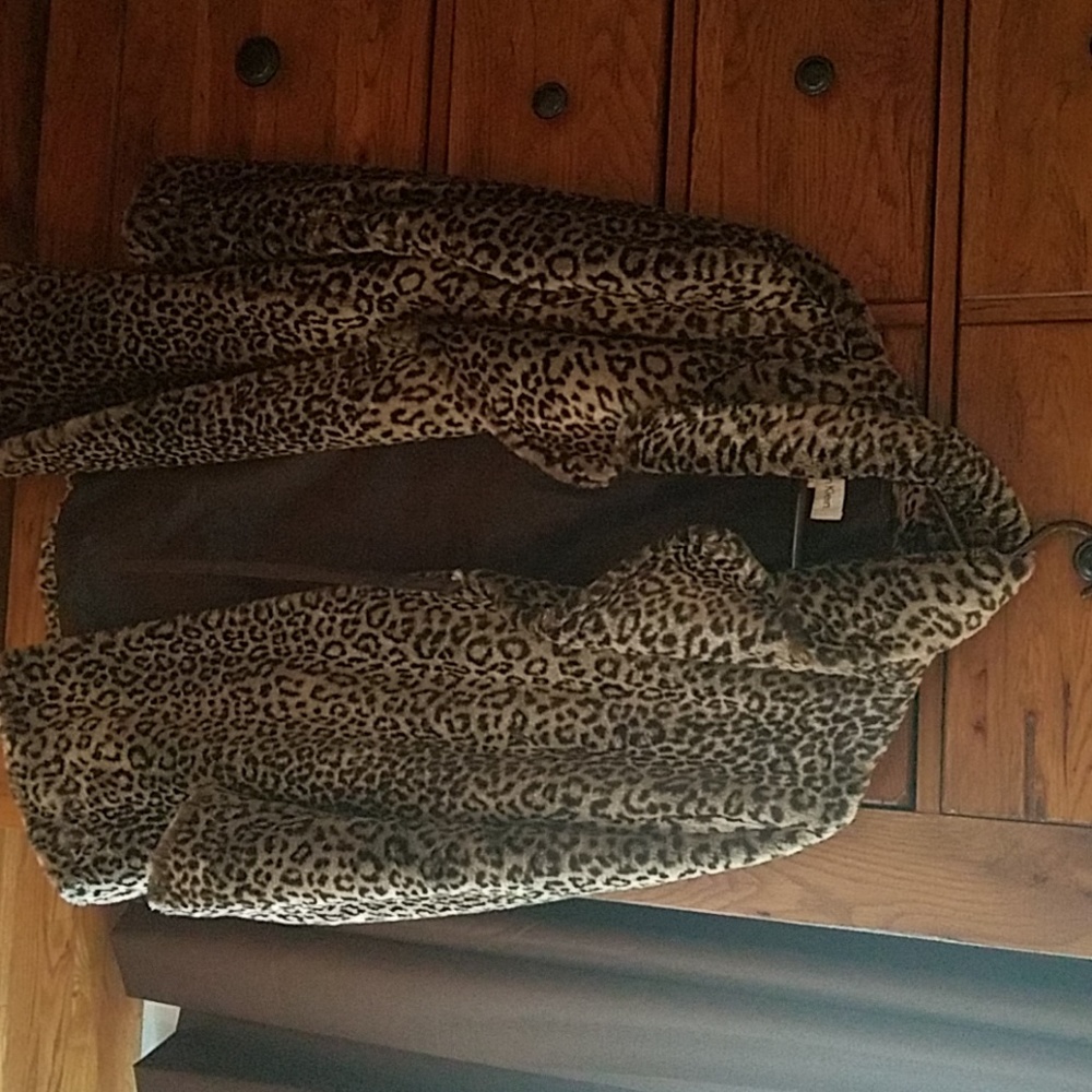 Leopard coat
